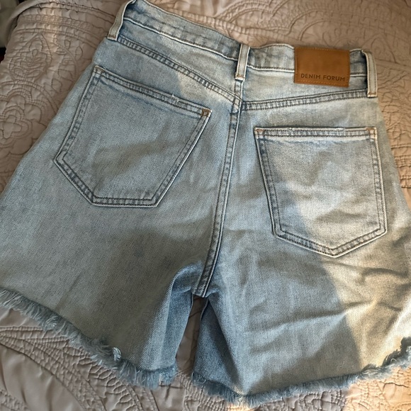 Denim Forum mid thigh ARLO shorts size 25 - Picture 2 of 4